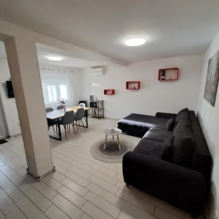 Apartman Leilani Appartement *