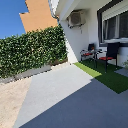 شقة Apartman Leilani *